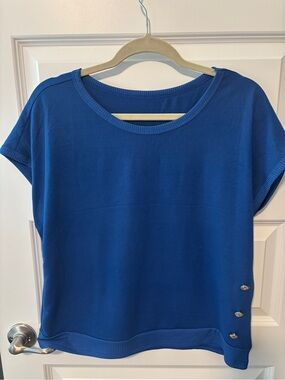 Women’s Short Sleeve Crewneck Top in Blue